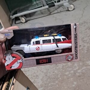 Ada Ghostbusters Ecto-1 Die-Cast Vehicle - White and Red